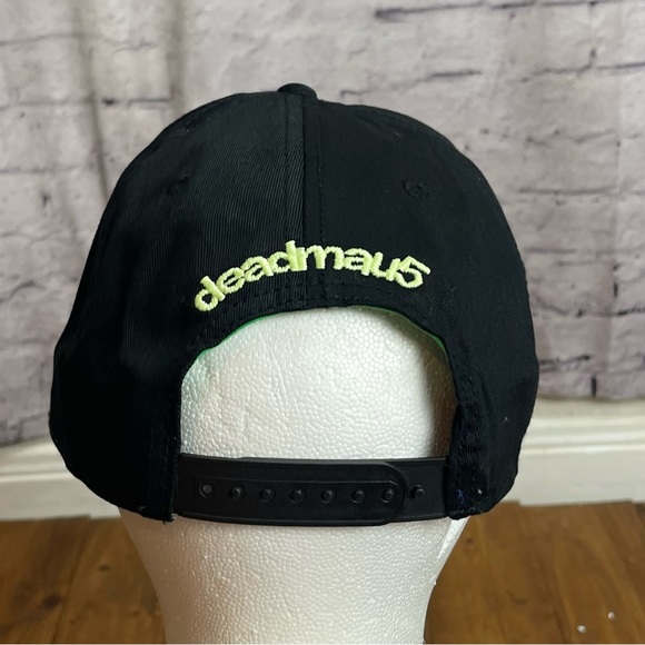 Deadmau5 black glow in the dark fly brimmed hat - Picture 3 of 6